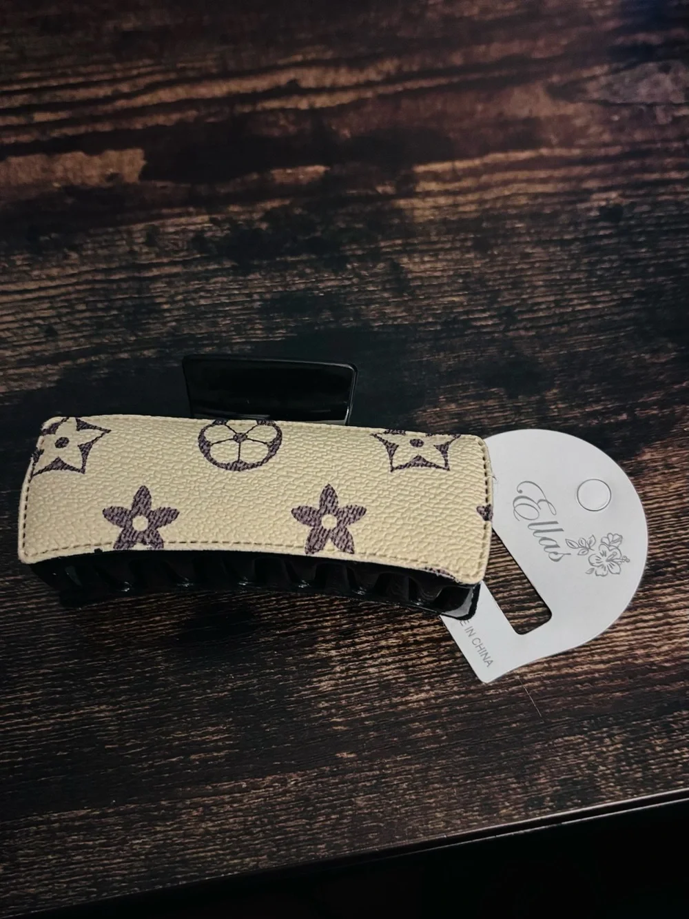 Designer‎ Inspired Cream Leather-Patterned Floral Hair Claw Clip